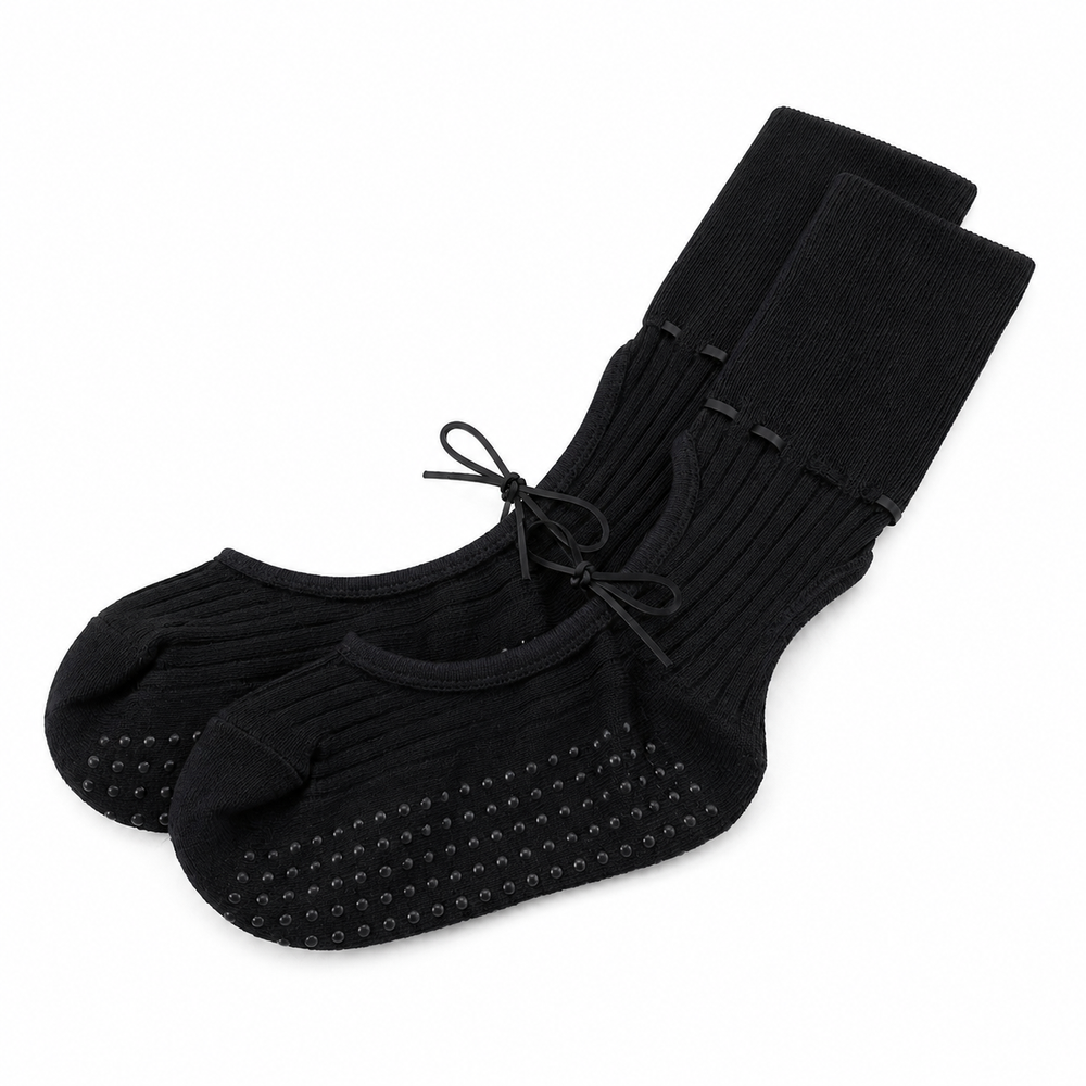 Women's pilates grip socks in white and black