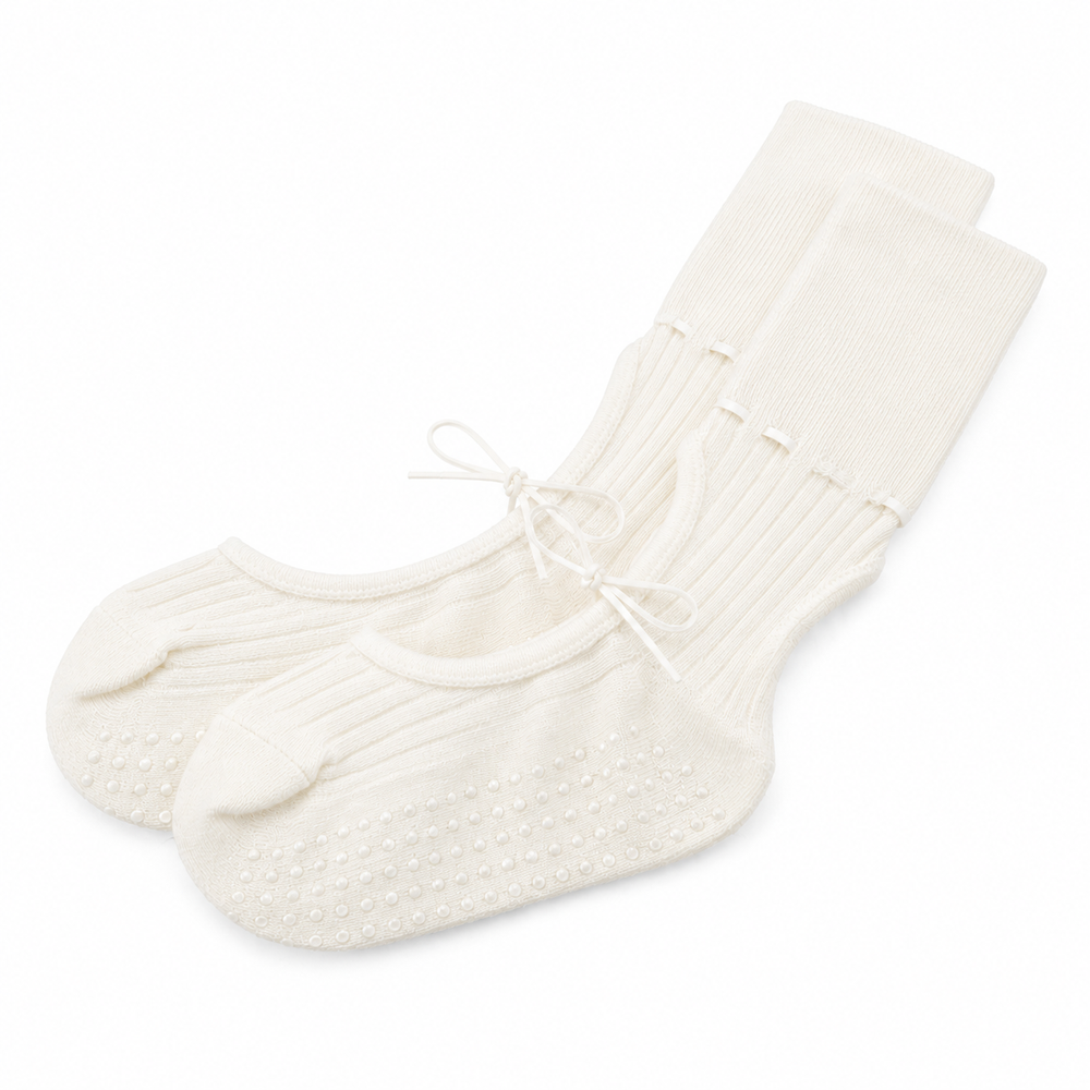 Pilates socks for women — silicone grip sole detail
